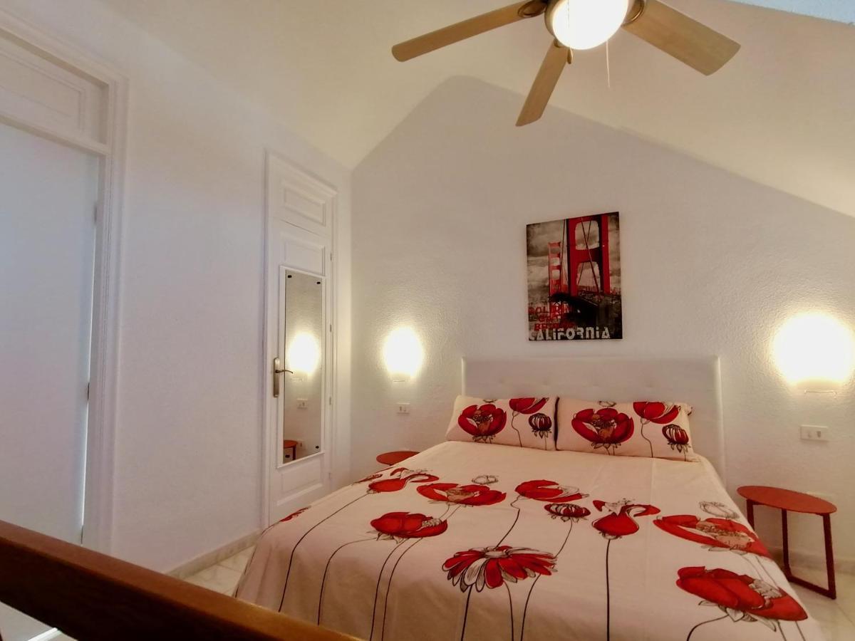Golden View Holiday Home ปลายาเดลาสอเมริกาส ภายนอก รูปภาพ